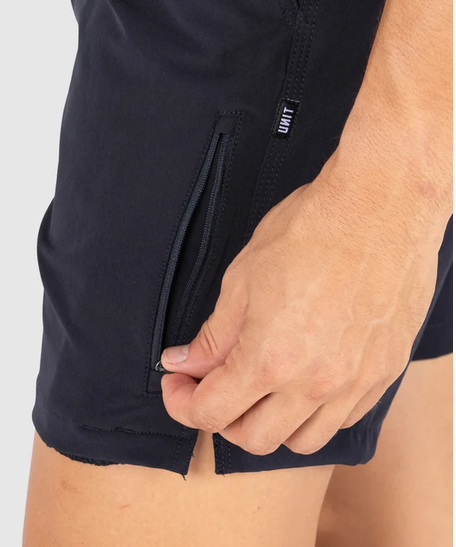 UNIT 239117004 | Form Flexlite Shorts